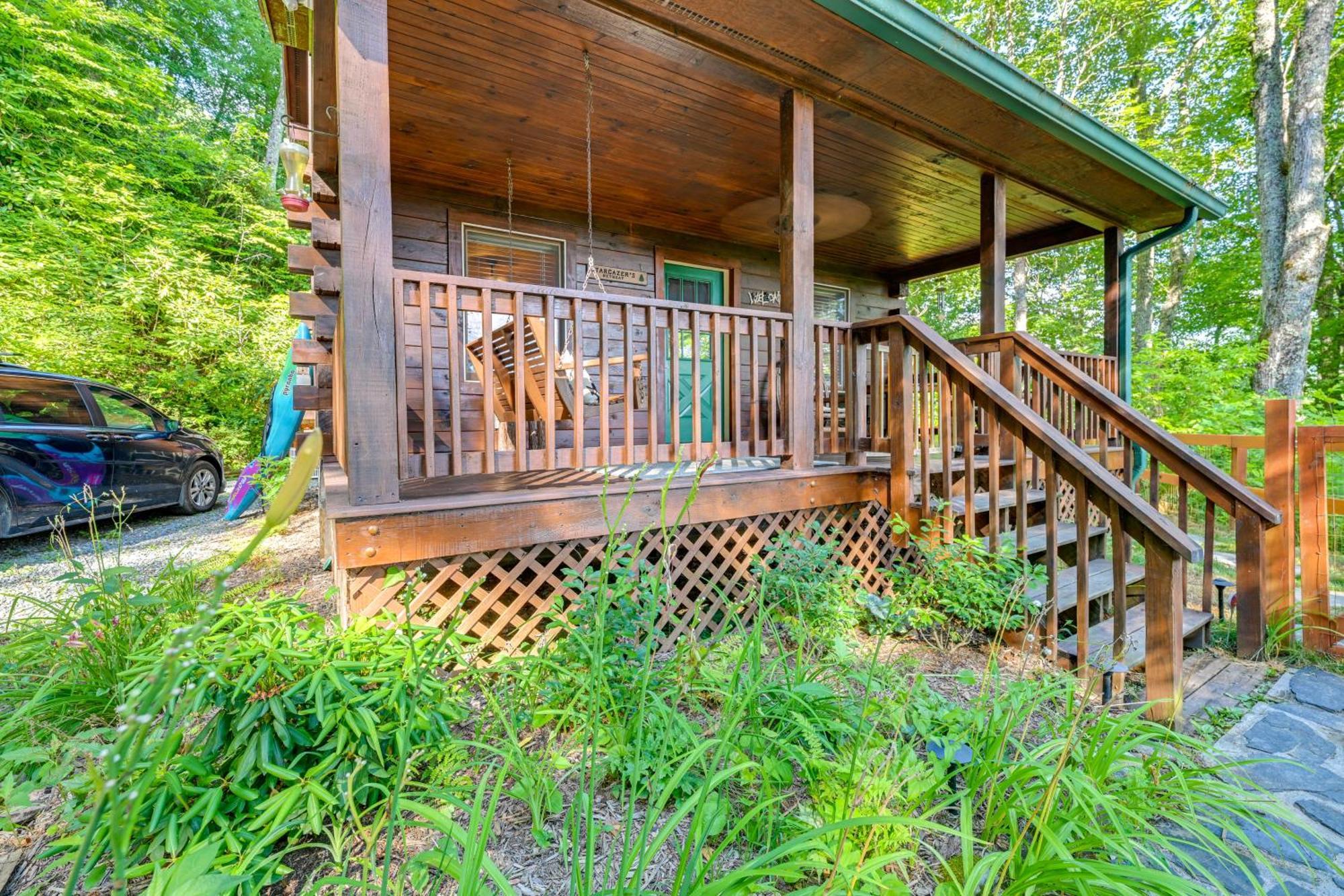 Pet-friendly Bryson With Fire Pit And Deck! Holiday home