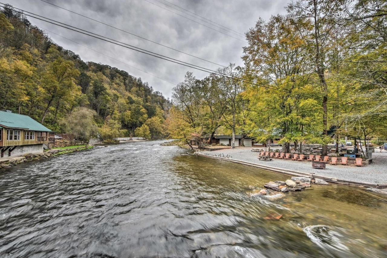 Holiday home Pet-friendly Bryson With Fire Pit And Deck! Bryson City